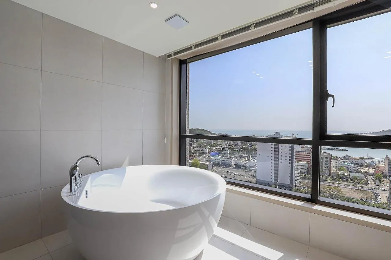 H Avenue Kijang Ilgwang Hotel Busan 0*,  South Korea